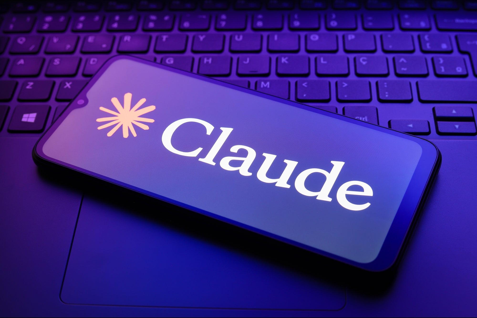 Claude AI là gì